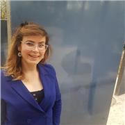Je suis passionnée des langues orientales, traductrice de formation,je vous propose mes services pour apprendre l'arabe